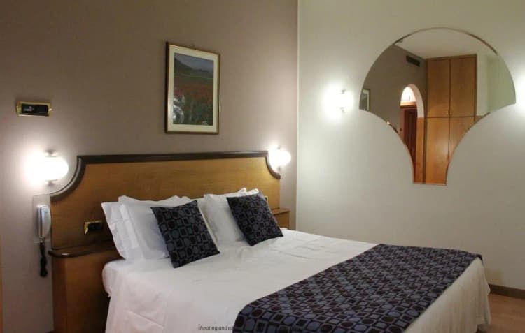 Double or Twin STANDARD Room, Hotel Tevere, Perugia
