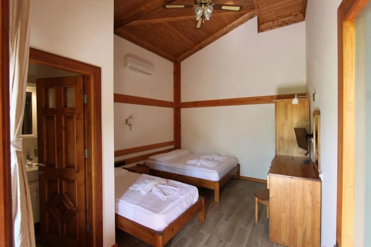 DOUBLE STANDARD Room, Elly's Home, Dalaman