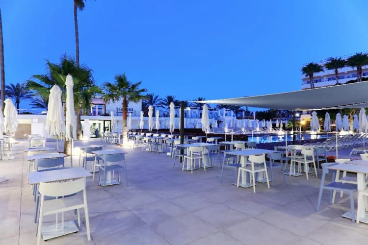 Bar, Iberostar Waves Bahía de Palma, Majorca