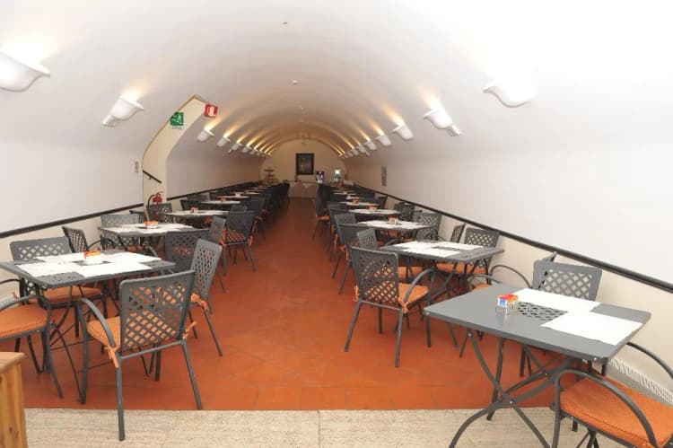 Bar, Domus Sessoriana, Naples