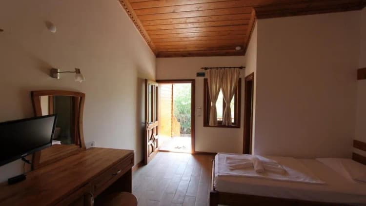 DOUBLE STANDARD Room, Elly's Home, Dalaman