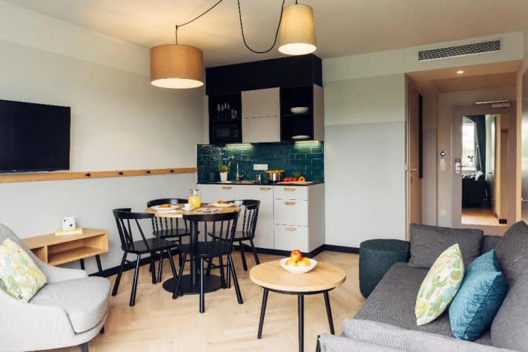 APARTMENT CAPACITY 4 ONE BEDROOM Room, Harry's Home Berlin Moabit, Berlin