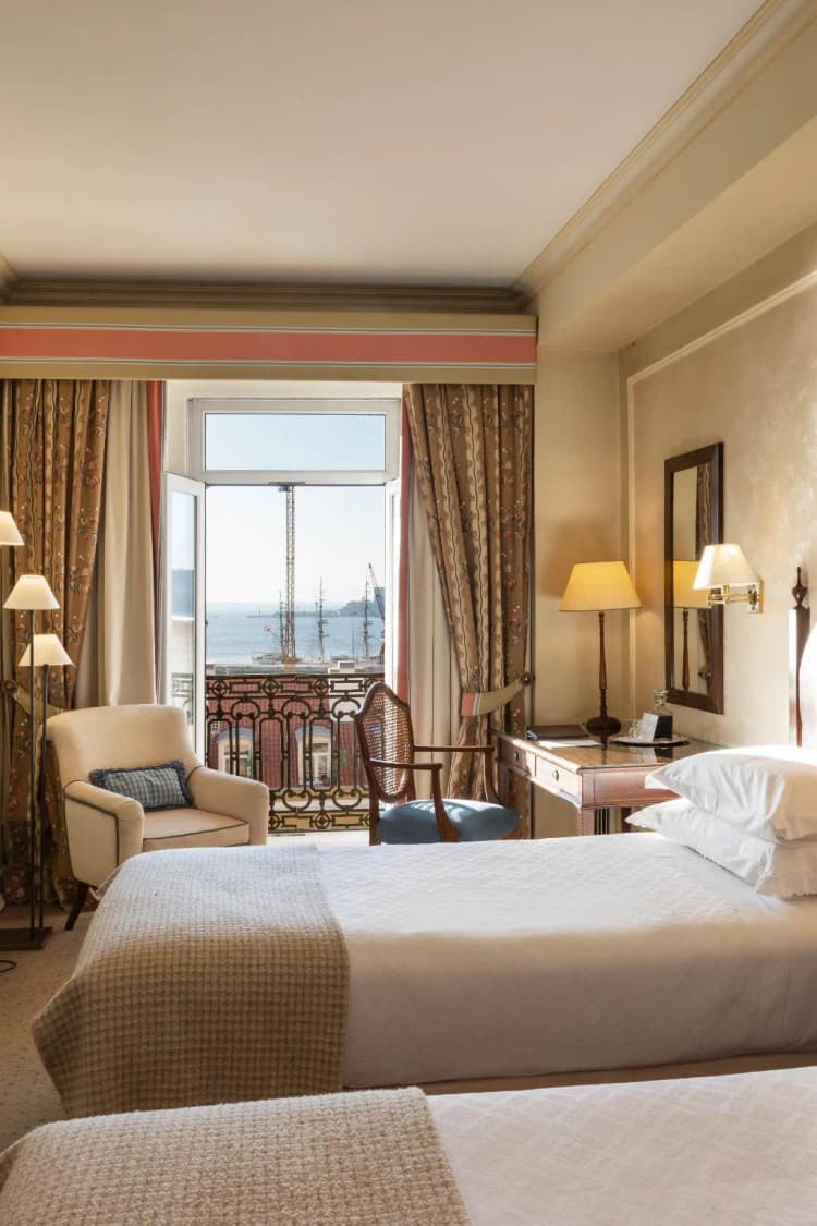 Double or Twin DELUXE Room, As Janelas Verdes, Lisbon