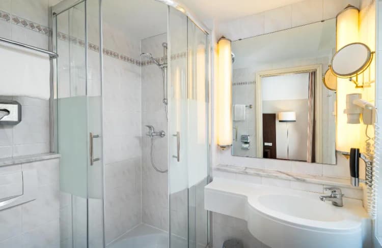 DOUBLE COMFORT Room, Leonardo Hotel Berlin KU’DAMM, Berlin