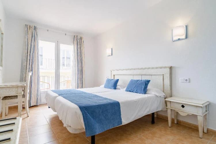 DOUBLE SINGLE USE STANDARD Room, HPC Portocolom, Majorca