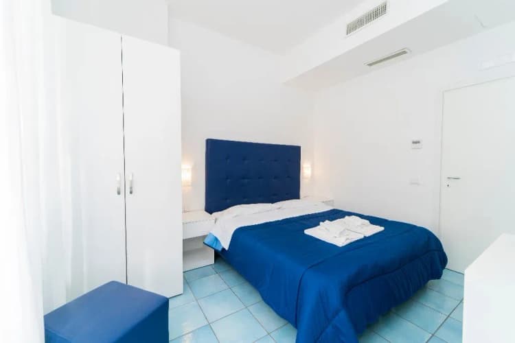 DOUBLE STANDARD Room, La Casa Di Aurora, Naples