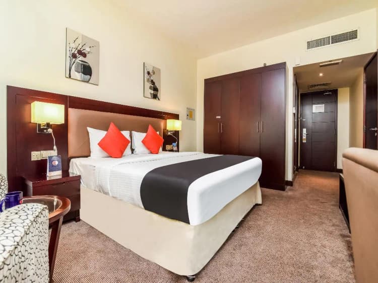 DOUBLE DELUXE Room, Landmark Summit Hotel, Dubai