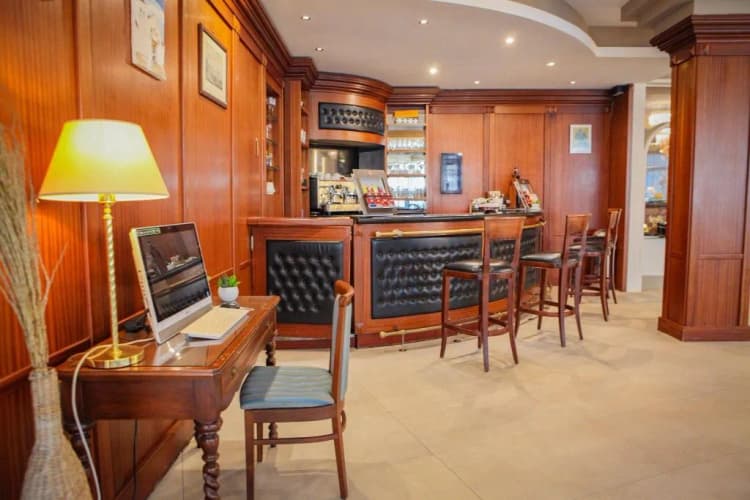 Bar, I Gigli, Naples