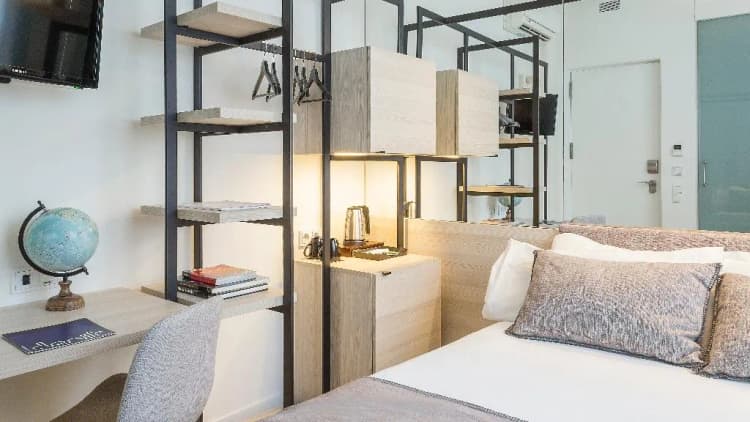 DOUBLE BASIC Room, Denit Barcelona, Barcelona