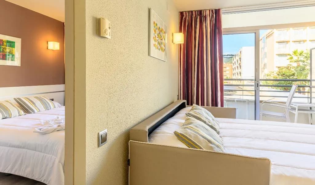 APARTMENT CAPACITY 3 ONE BEDROOM Room, Medplaya Esmeraldas, Costa Brava