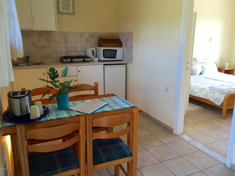 APARTMENT TWO BEDROOMS Room, Mayflower, Corfu