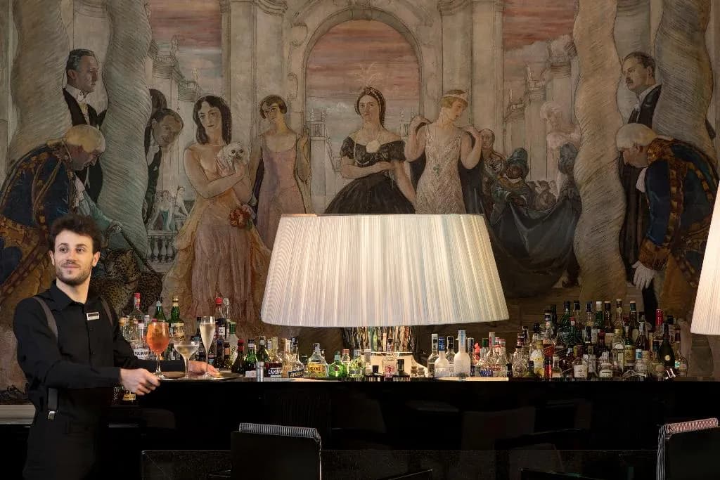 Bar, Grand Hotel Palace Rome, Rome