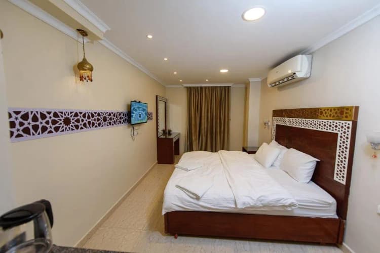 DOUBLE DELUXE ONE BED Room, Pyramids Height Hotel, Cairo