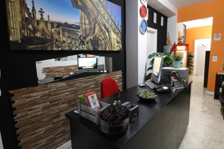 Lobby, Guest House Pirelli, Milan