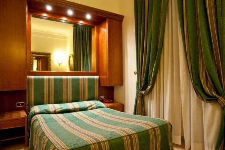 DOUBLE STANDARD Room, Raeli Hotel Luce, Rome