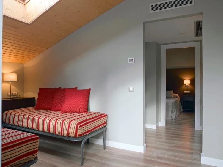 APARTMENT CAPACITY 6 Room, HG la Molina, Costa Brava
