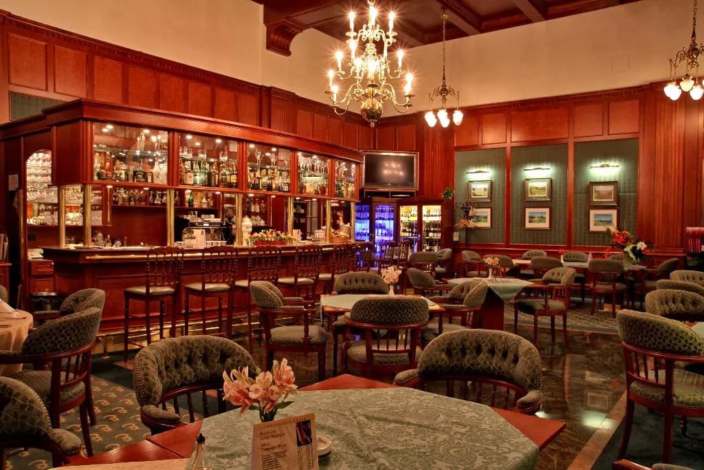 Bar, Hotel Esplanade Spa & Golf Resort, Prague
