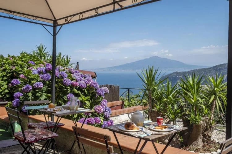 General view, Bed & Breakfast Villa Monica, Naples