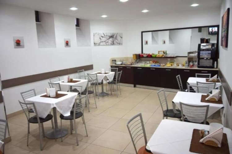 Bar, Losanna, Milan