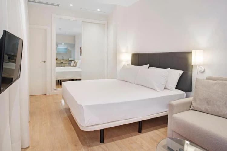 APARTMENT CAPACITY 2 ONE BEDROOM Room, Apartamentos Metrópolis Sevilla, Seville