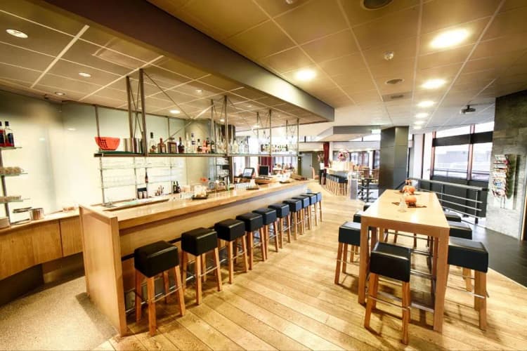 Bar, Leonardo Hotel Lelystad City Center, Amsterdam