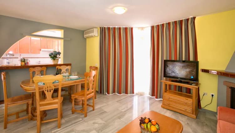 APARTMENT CAPACITY 2 ONE BEDROOM Room, Ona Campanario, Costa Del Sol