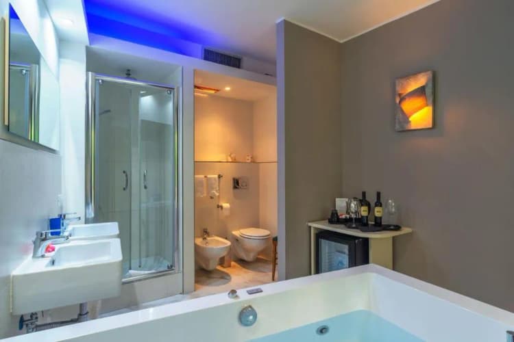 Room, Etruria Relais And Wine, Naples