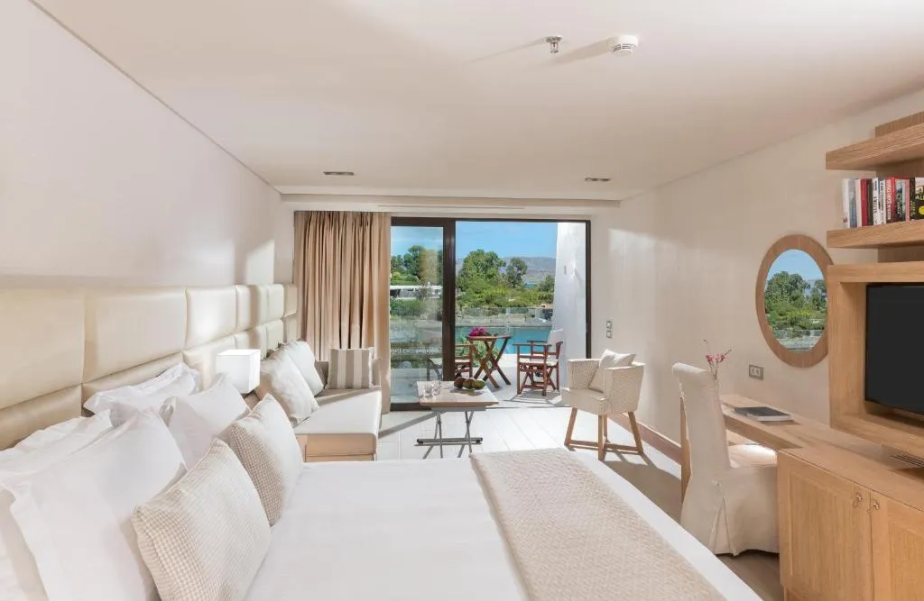 BUNGALOW DELUXE Room, Elounda Bay Palace, Crete