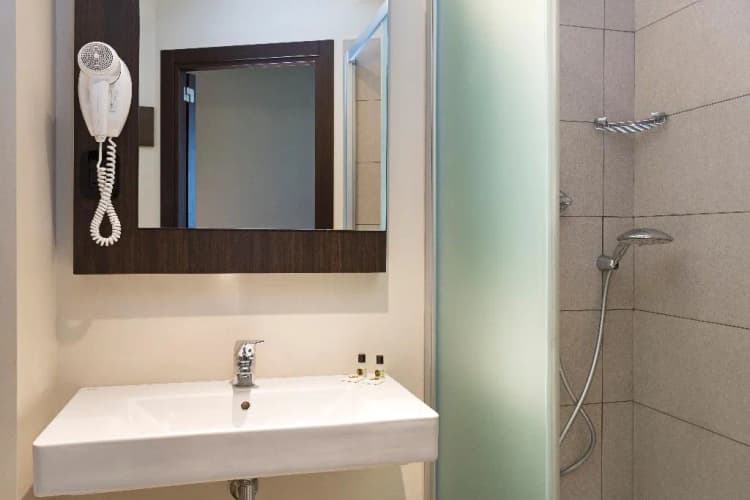 DOUBLE SINGLE USE STANDARD Room, B&B Hotel Milano Cenisio Garibaldi, Milan