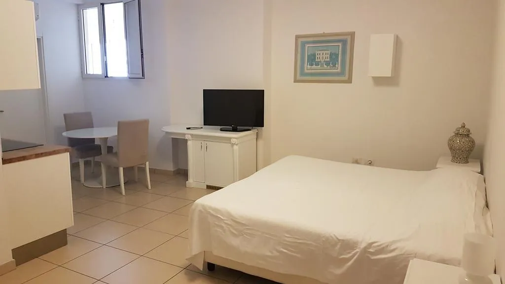 APARTMENT ECONOMY Room, San Giacomo 32 Residenze, Naples