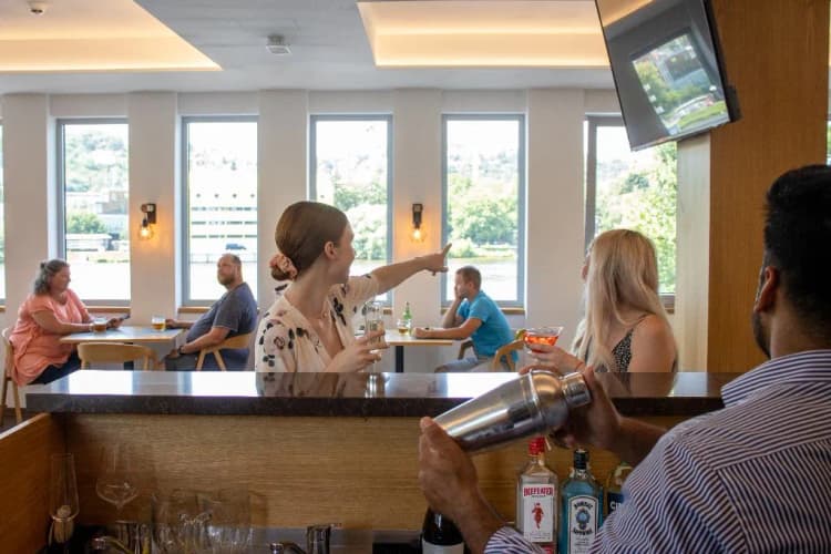 Bar, Botel Racek, Prague