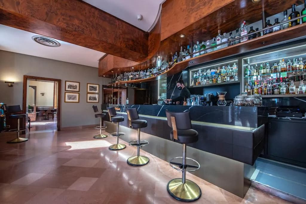 Bar, Sina Brufani, Perugia