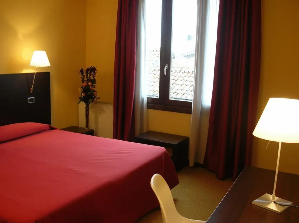 Double or Twin STANDARD Room, Verdi, Venice