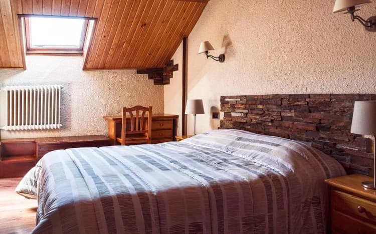 DOUBLE STANDARD Room, Hostal La Plaça, Costa Brava