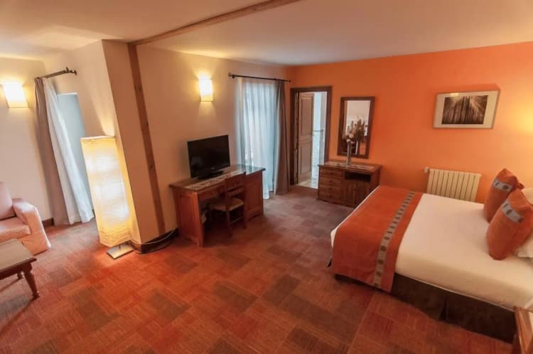 APARTMENT CAPACITY 5 Room, Hotel i Apartaments Vilagaròs, Costa Brava