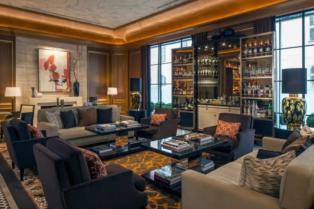 Bar, Four Seasons Hotel Prague, Prague