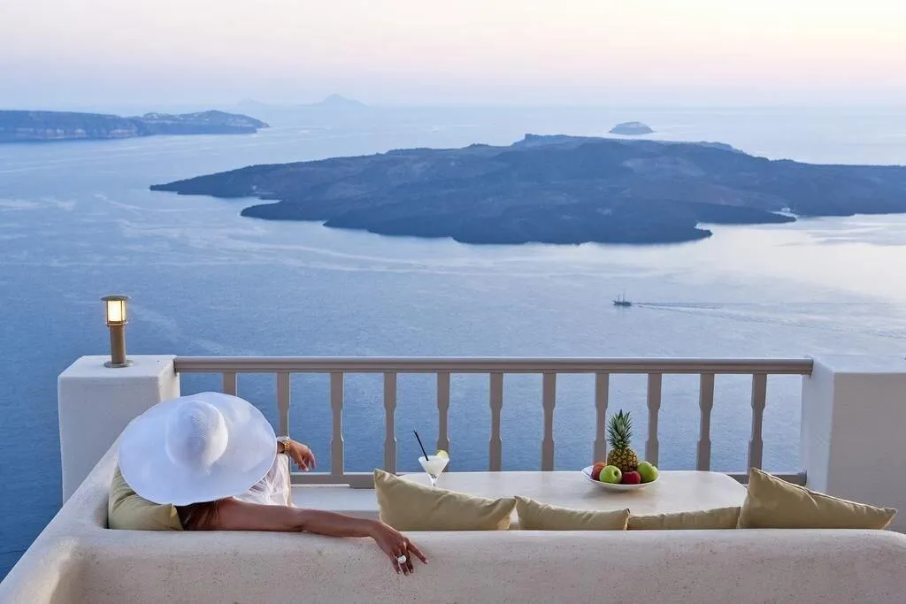 Bar, Lava Suites & Lounge, Santorini