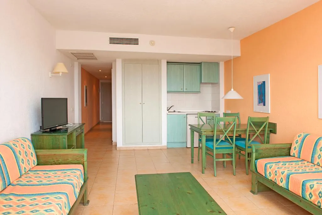 APARTMENT CAPACITY 4 Room, Iberostar Waves Ciudad Blanca, Majorca
