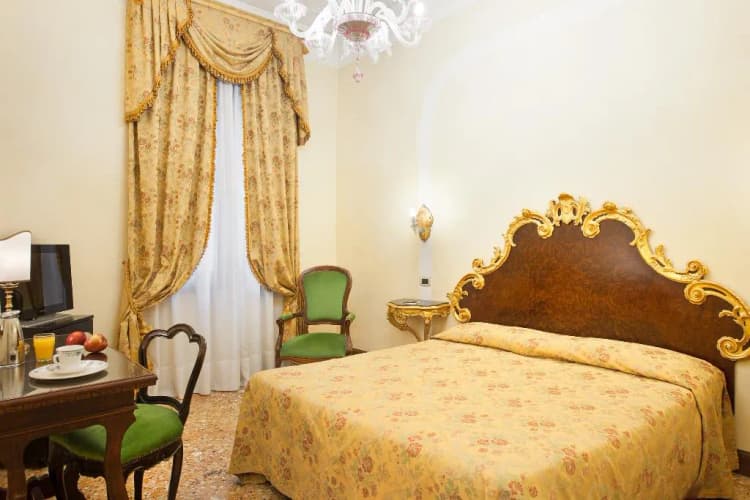 DOUBLE CLASSIC Room, San Cassiano Residenza d'Epoca, Venice