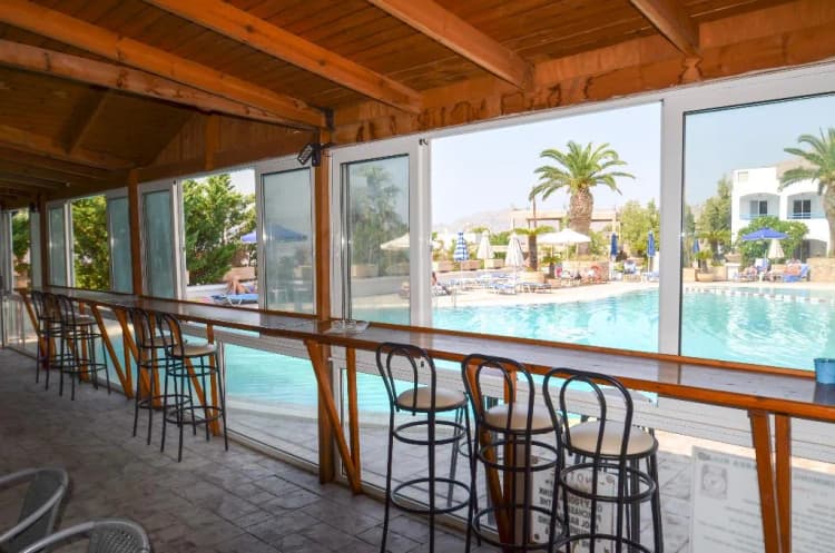 Bar, Studios Coliseum, Rhodes