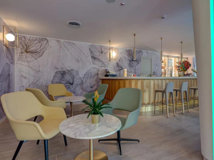 Bar, Antares, Catania