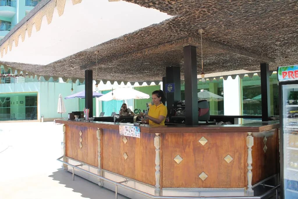 Bar, Palma, Varna
