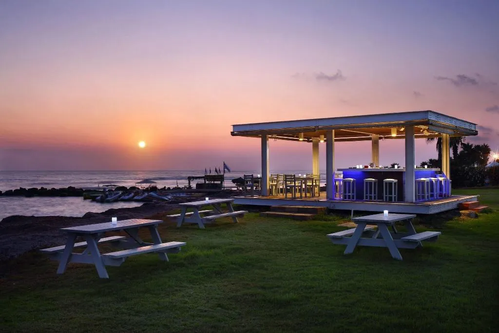 Bar, Paradise Cove Luxurious Beach Villas, Cyprus