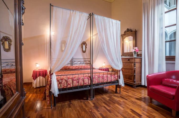 DOUBLE CLASSIC Room, Torre Guelfa Palazzo Acciaiuoli, Florence