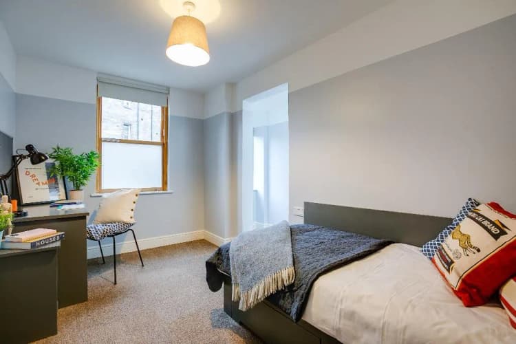 APARTMENT THREE BEDROOMS Room, 'Griffith Rooms, Dublin