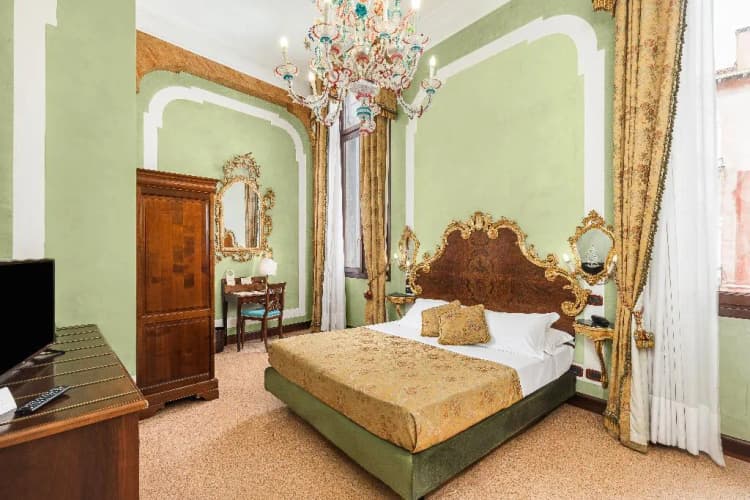 DOUBLE DELUXE Room, San Moise, Venice