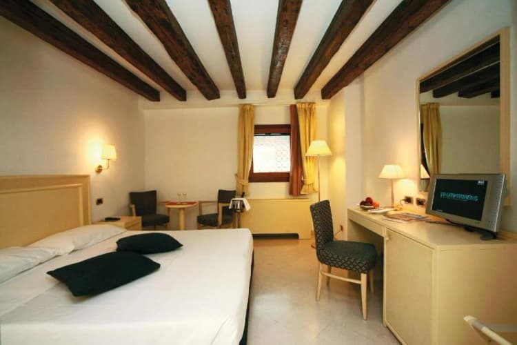 Double or Twin CLASSIC Room, Hotel Giudecca Venezia, Venice