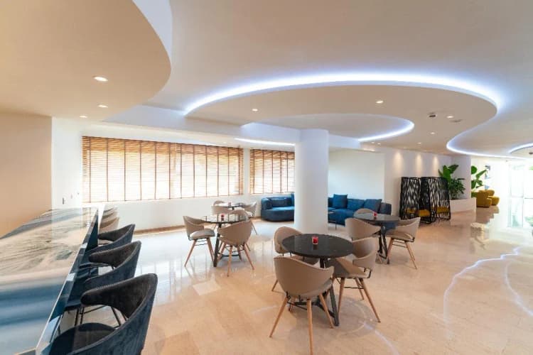 Bar, Amphitryon city hotel, Rhodes
