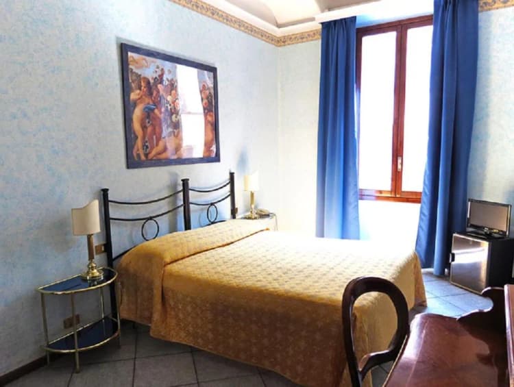 DOUBLE ECONOMY Room, Goldoni, Florence
