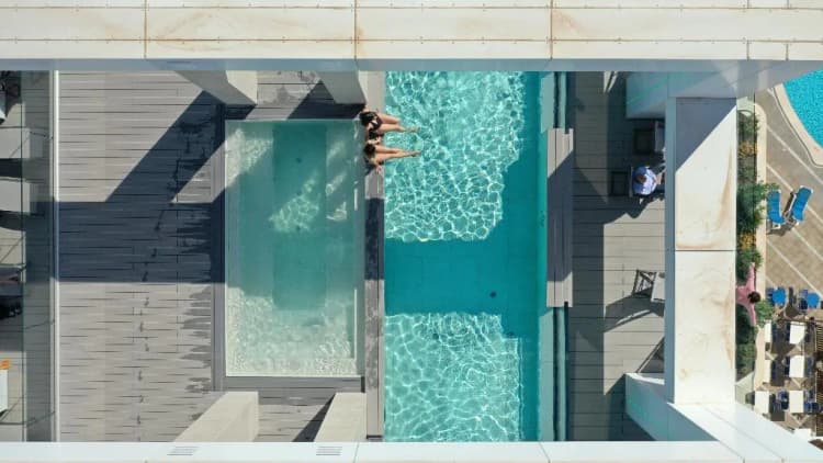 Pool, Olympus Palace, Costa Dorada